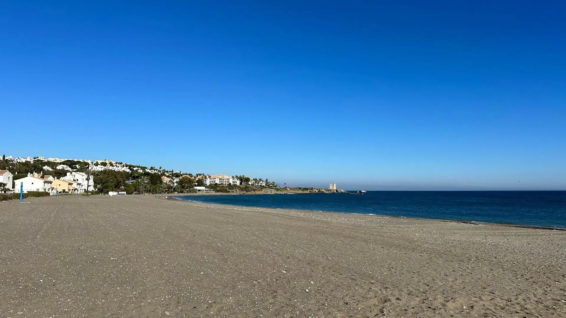 Beachfront & Sea View Holiday Apartment - Sea, Mountains And City Right In Front Of You Bahia de Casares