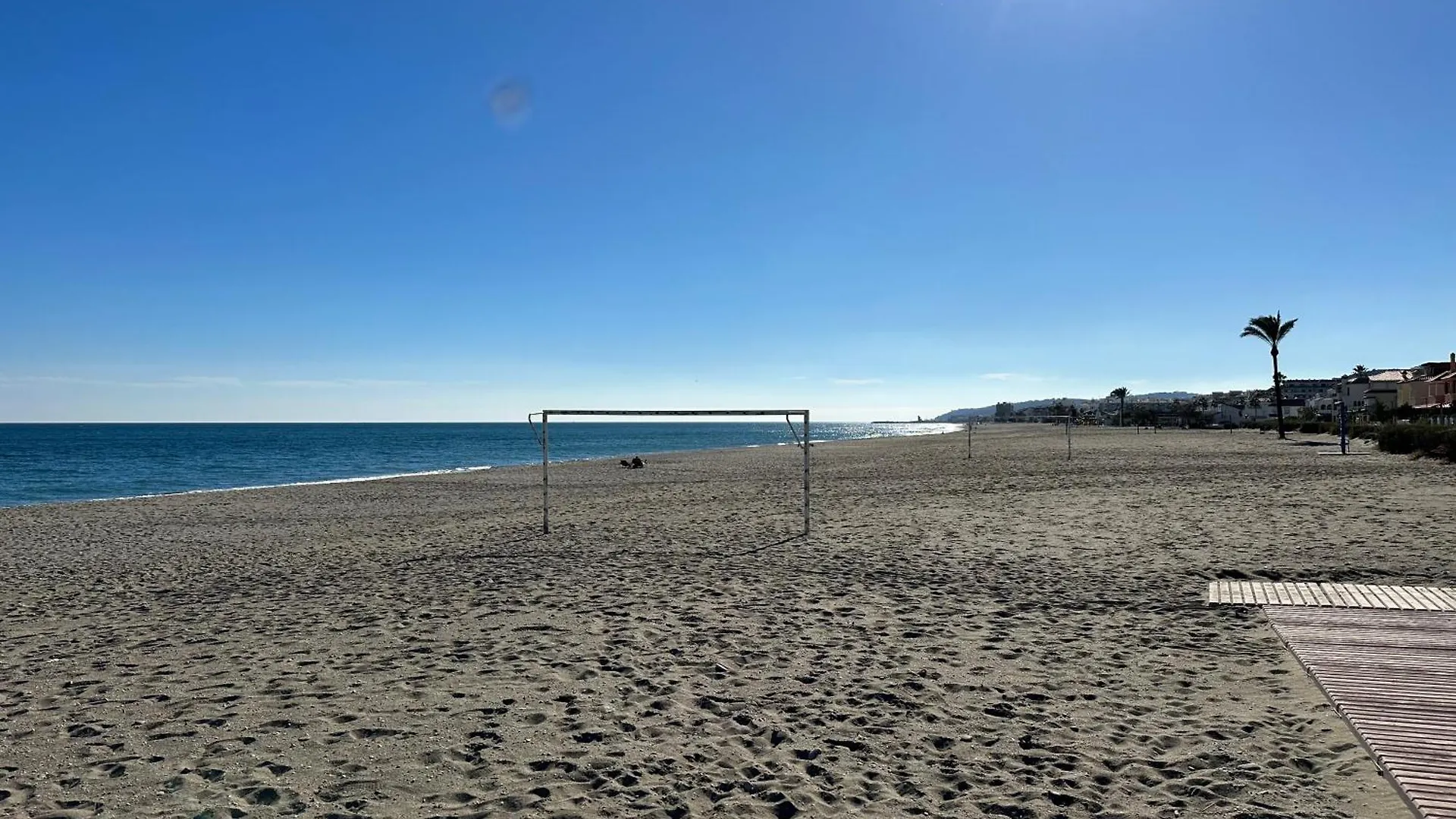 Beachfront & Sea View Holiday Apartment - Sea, Mountains And City Right In Front Of You Bahia de Casares 0*,  Hiszpania