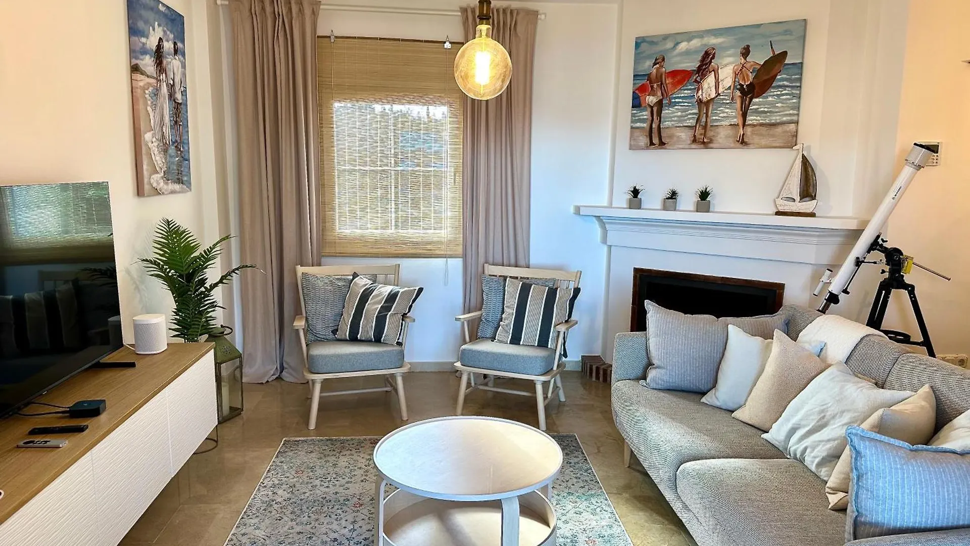 Beachfront & Sea View Holiday Apartment - Sea, Mountains And City Right In Front Of You Bahia de Casares